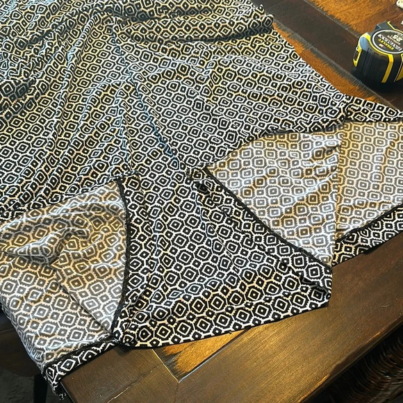 Banana Republic Elegant Black and White Geometric long Dress EUC - Picture 8 of 9